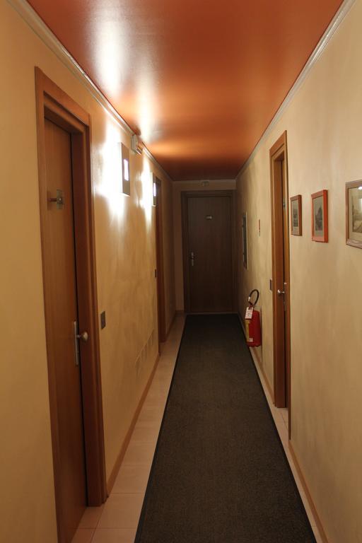Hotel Al Sole - Enjoy Holiday Кавайон Веронезе Екстериор снимка