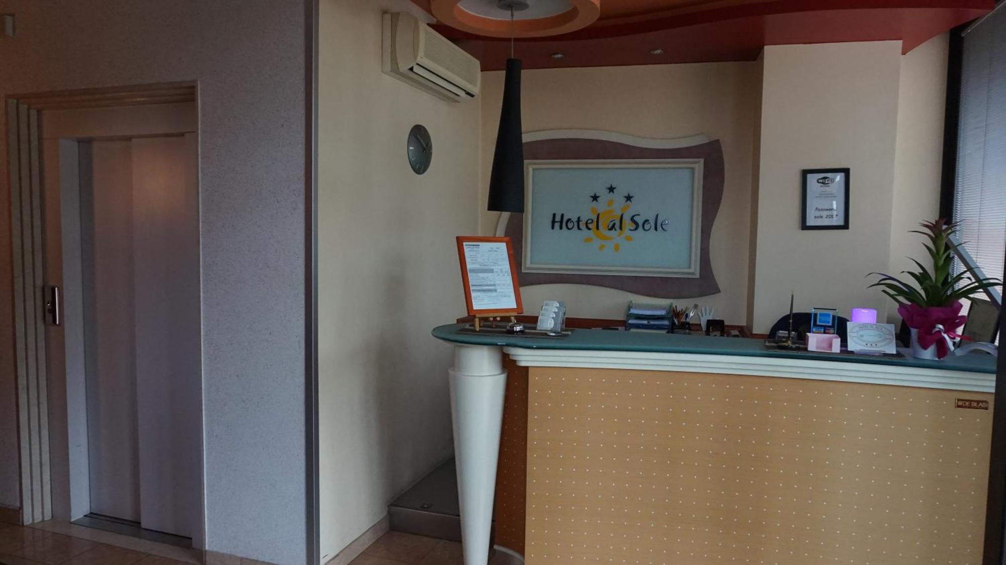 Hotel Al Sole - Enjoy Holiday Кавайон Веронезе Екстериор снимка
