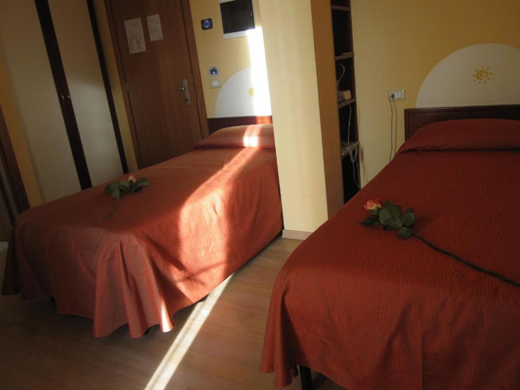 Hotel Al Sole - Enjoy Holiday Кавайон Веронезе Стая снимка